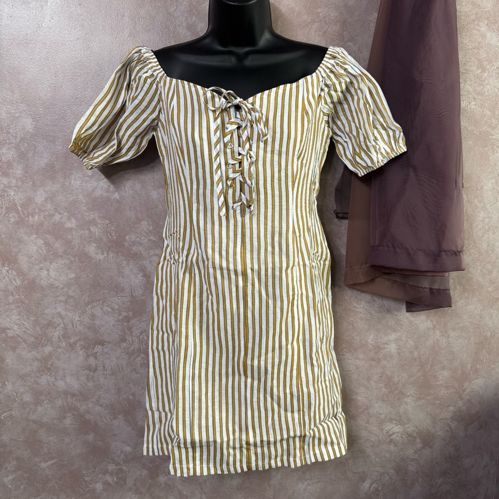 Hayden Dress Size Small NWT